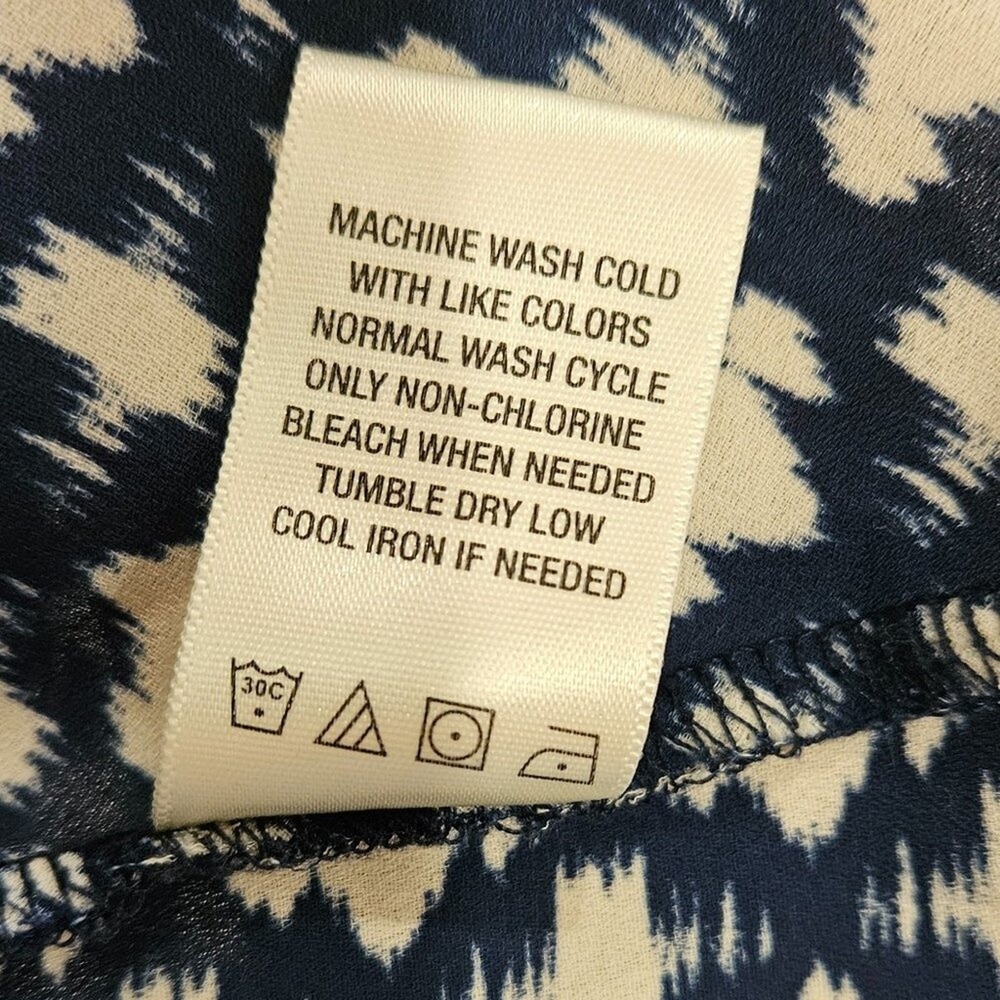 West Kei Medium Blue White Ikat Twist Front Sleeveless Blouse TU39875-C - Picture 2 of 7